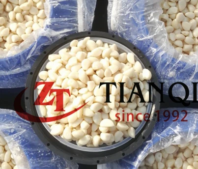 4 Containers Of Peeled Garlic in Drums Are Shipped To Italy